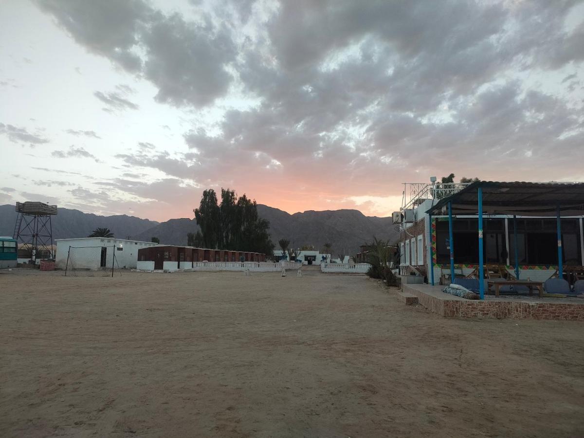 Отель Nuweiba Oasis Экстерьер фото